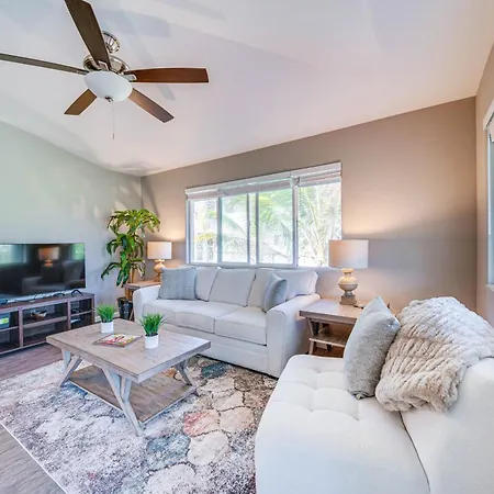 Villa Pahoa House With Lanai, Walk To Ocean!
